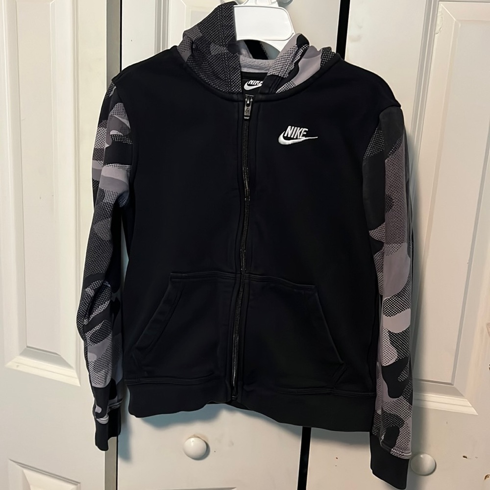 Nike Sweatshirt Youth Boys Black Gray Camo Medium